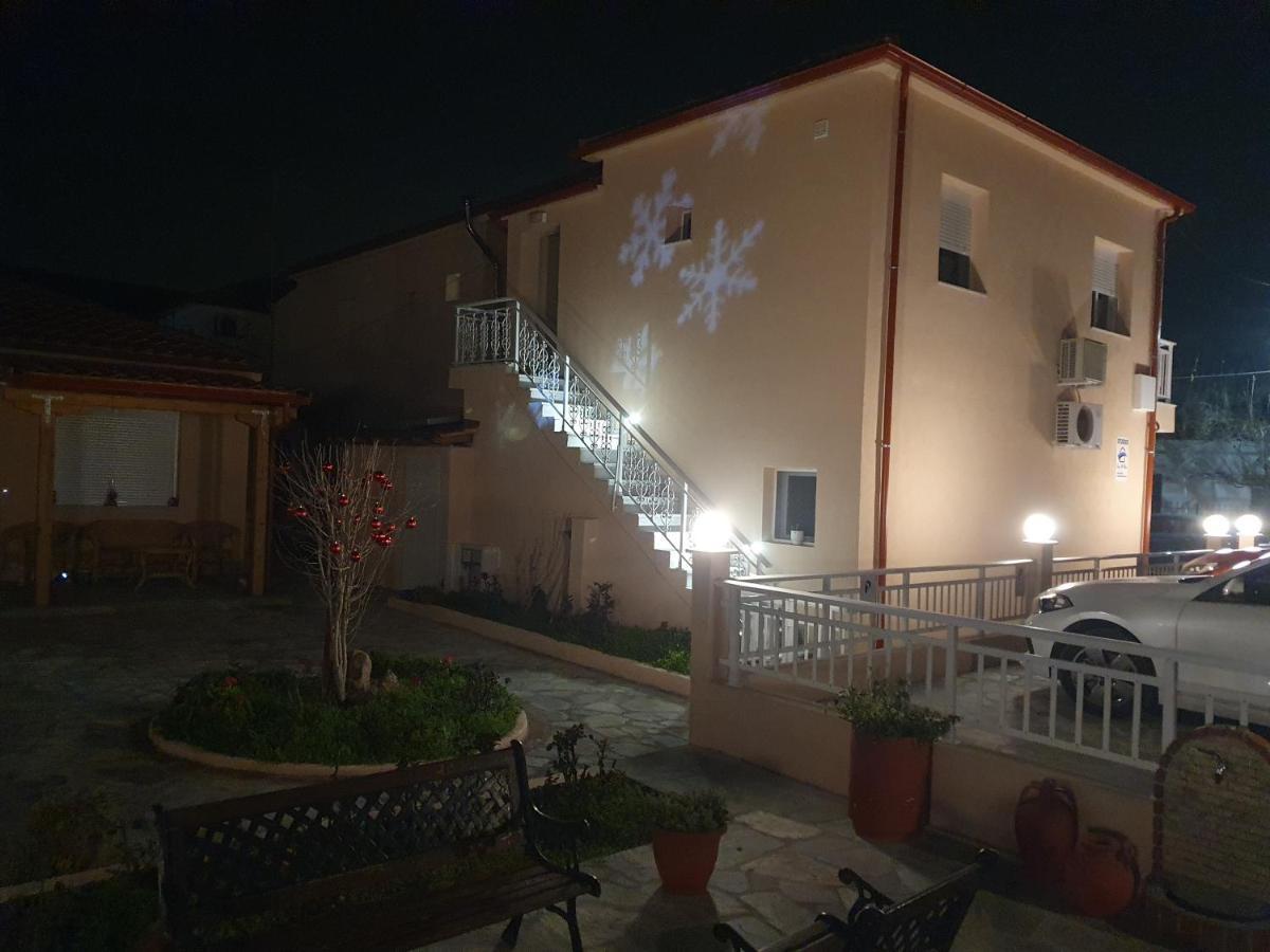 شقة Casa Al Mare 2 Peraía المظهر الخارجي الصورة